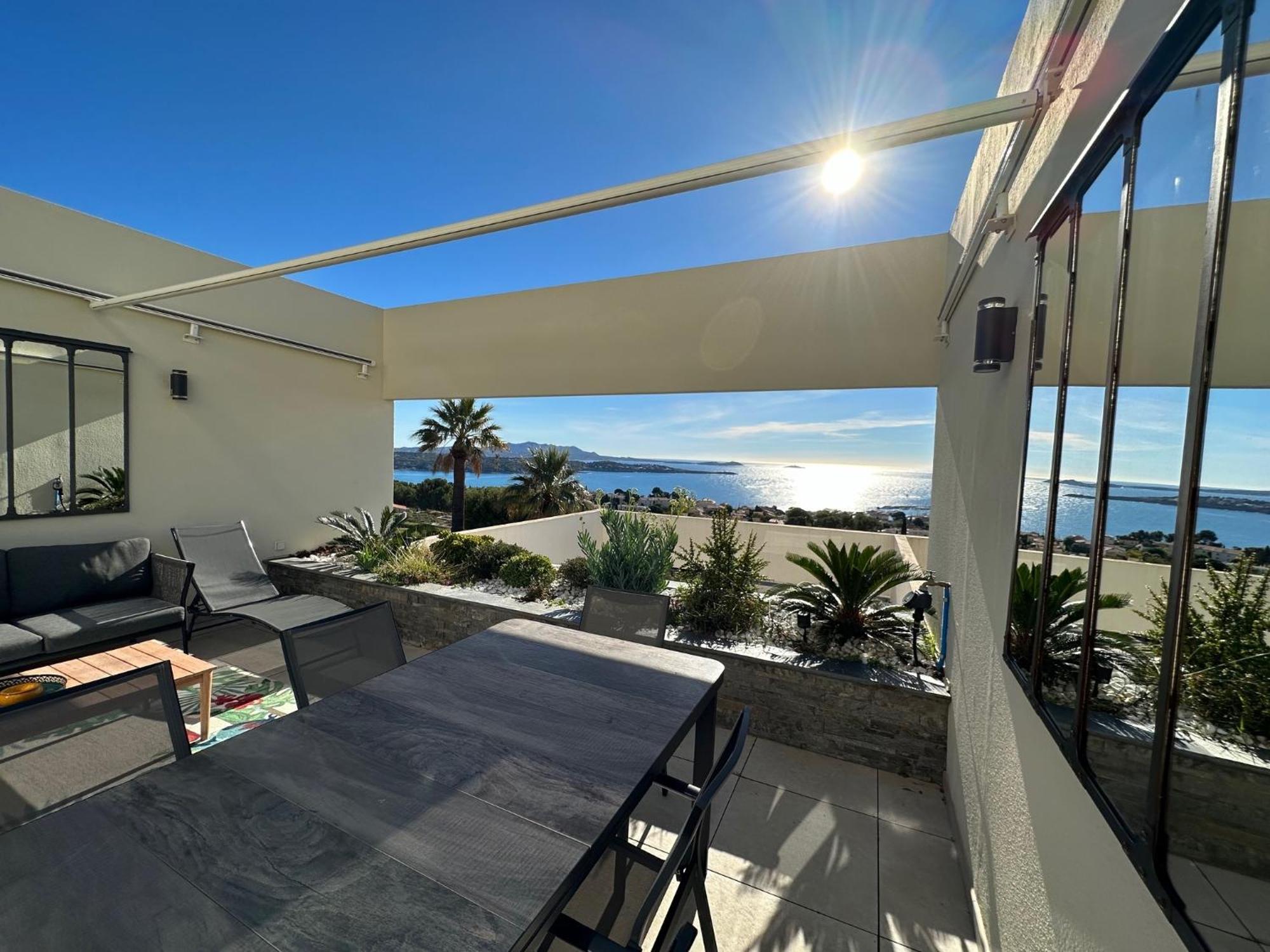 Superbe T2 44M2 - Grande Terrasse Vue Mer Panoramique Exceptionnelle Piscine - Parking Бандол Екстериор снимка
