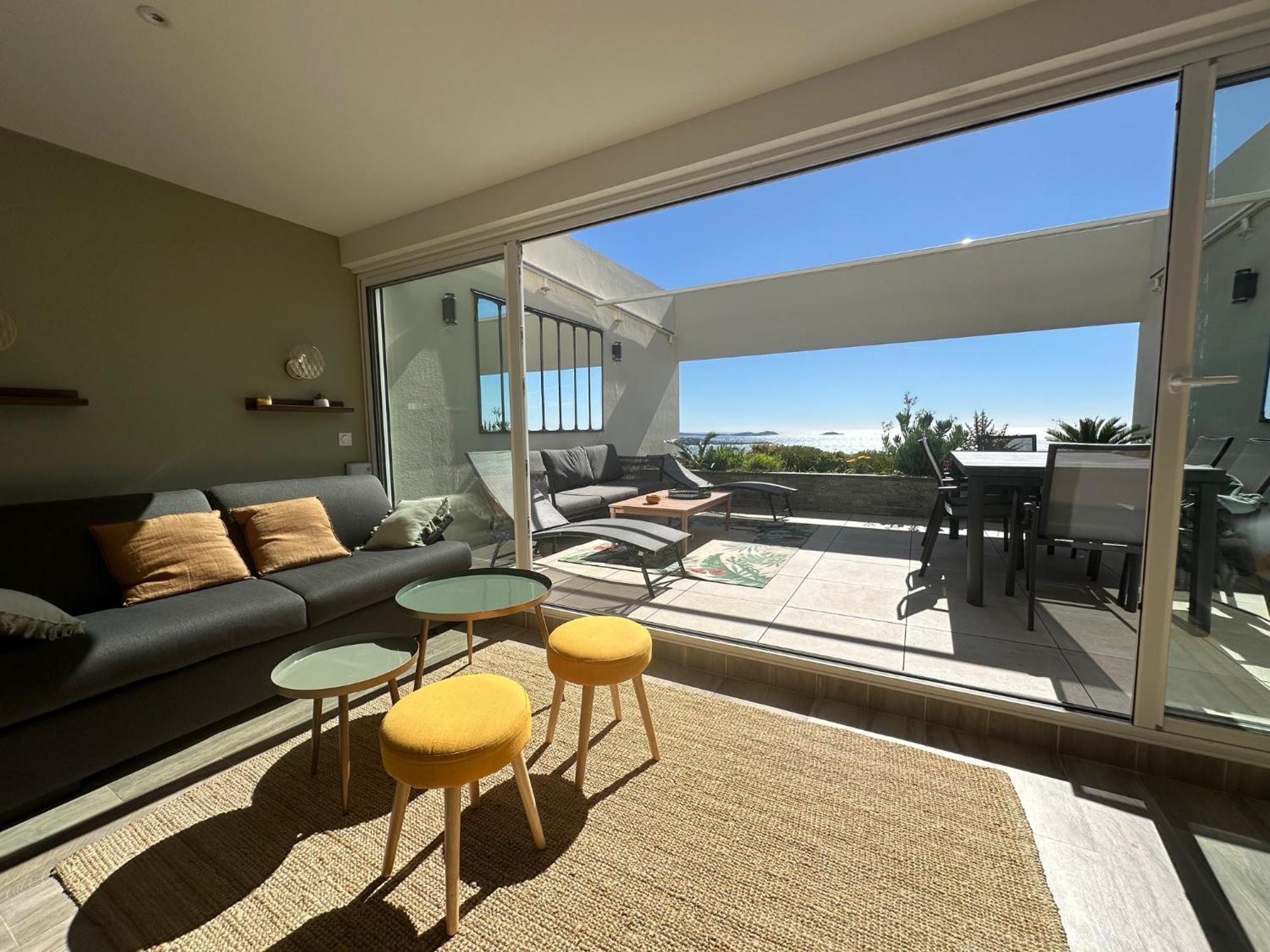 Superbe T2 44M2 - Grande Terrasse Vue Mer Panoramique Exceptionnelle Piscine - Parking Бандол Екстериор снимка